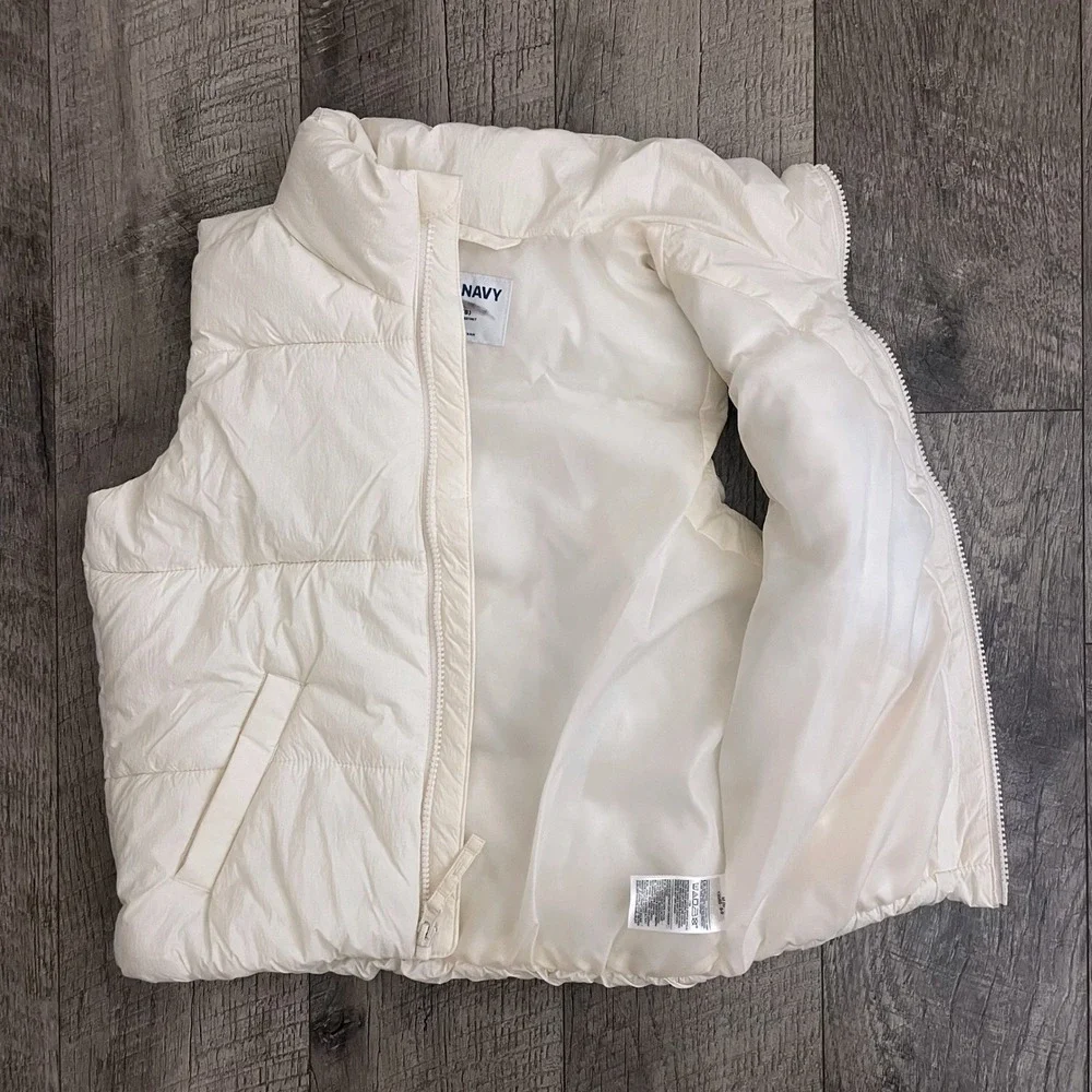 Old Navy‎ Girls Medium 8 Puffer Vest Off White Water Resistant Quilted Full Zip